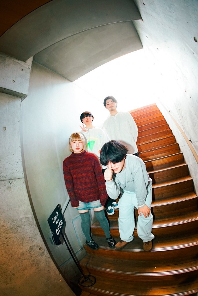 mire_band's tweet photo. 【下北沢にて】

2024/12/07 Flowers Loft 

setlist

1,最初の天使
2,hope
3,ハイウェイ
4,春の夜に
5,17
6,ミューズ

今日から無期限で活休に入ります　
ミレーを聴いてくれて、見に来てくれて
本当にありがとうございました ❕ https://t.co/hL2W6vmSzn