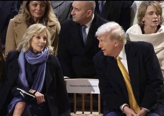 OpenSourceZone's tweet image. 📸 Jill Biden and Donald Trump speaking at Notre Dame