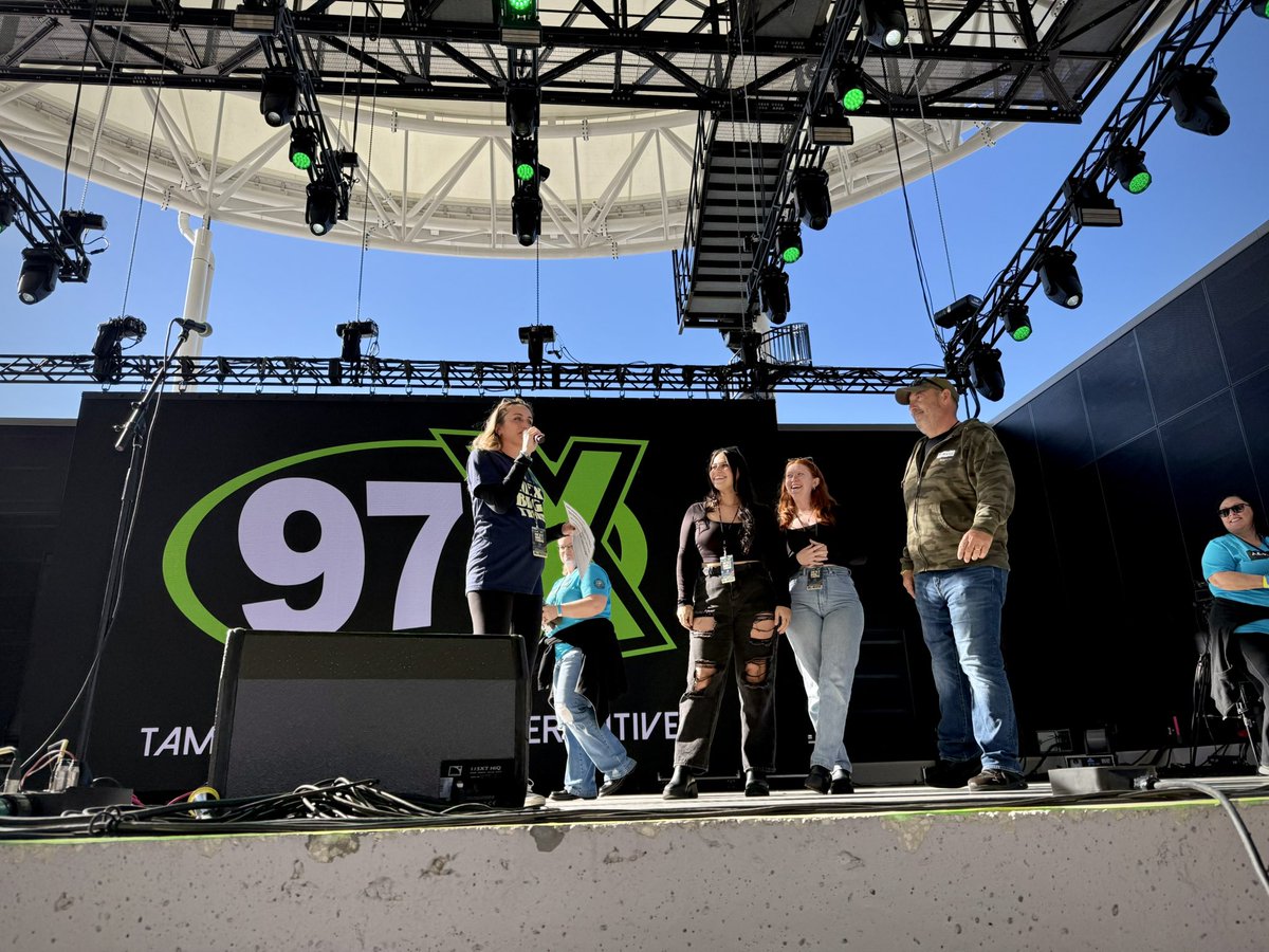97xonair's tweet photo. That feeling when you get UPGRADED to the Achieva Credit Union Pit at #97XNBT! π₯³π
#sponsored by @AchievaCU & #CleanEarthSystems https://t.co/WCAue3IeOF
