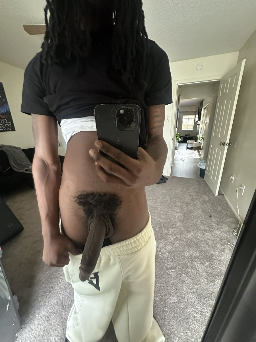 I need some company 🙇🏾‍♂️