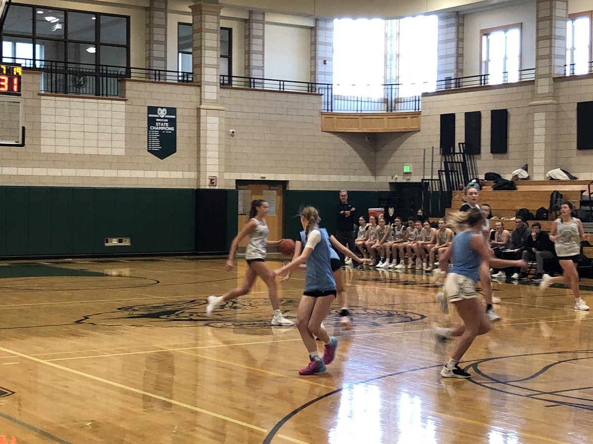 GORAMSathletics's tweet photo. MHS Girls Basketball back in action in a scrimmage against East Bridgewater. https://t.co/ZuoDwhh0hm