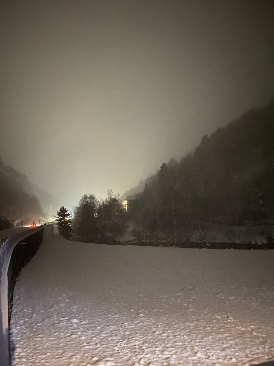 ventsdelcadi's tweet photo. Ferreres (-2,1ºC)
Temp (17:30): +0,6°C.
#ferreres #llorts #ordino #andorra #snow
@MeteoPiri @Meteo_Pyrenees @P4Estacions @GrupCMI https://t.co/unIcYSuFHN