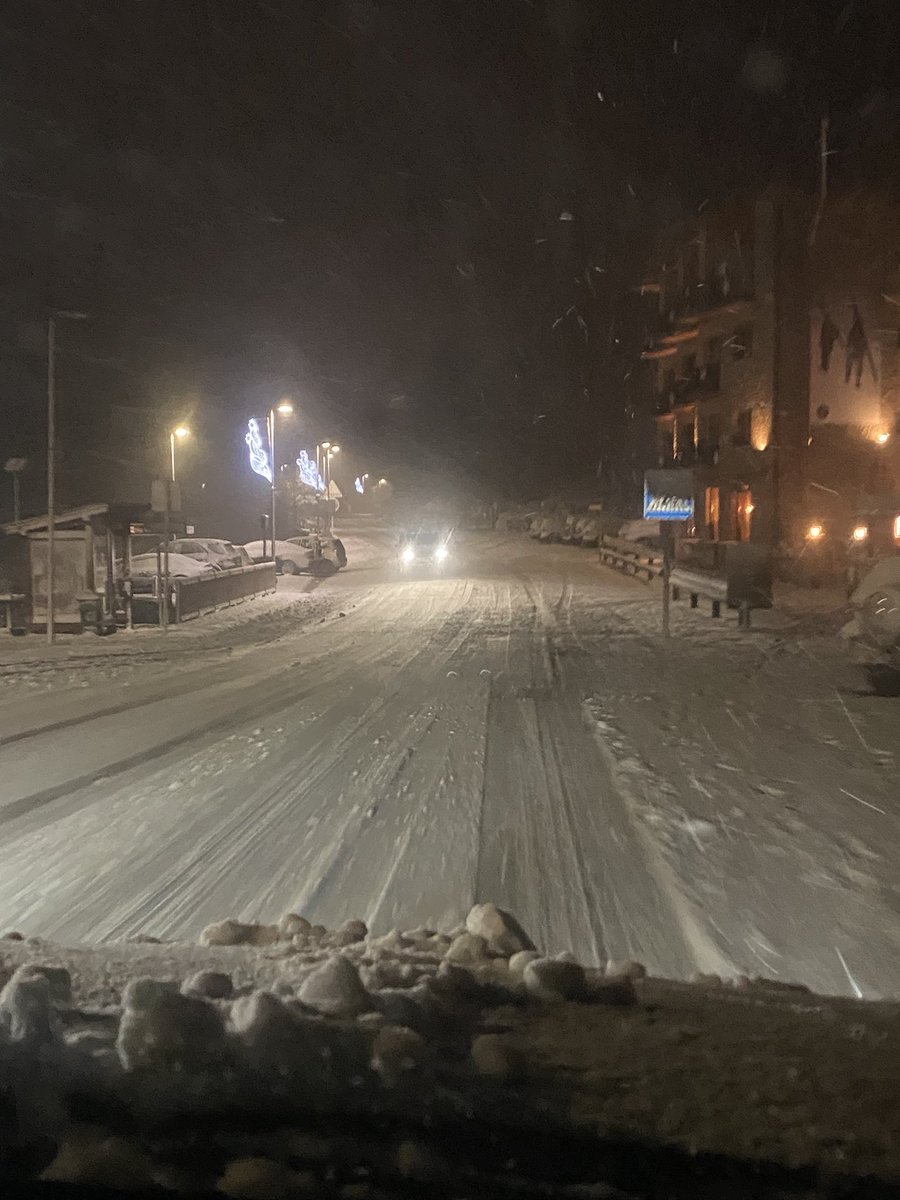 ventsdelcadi's tweet photo. Ferreres (-2,1ºC)
Temp (17:30): +0,6°C.
#ferreres #llorts #ordino #andorra #snow
@MeteoPiri @Meteo_Pyrenees @P4Estacions @GrupCMI https://t.co/unIcYSuFHN