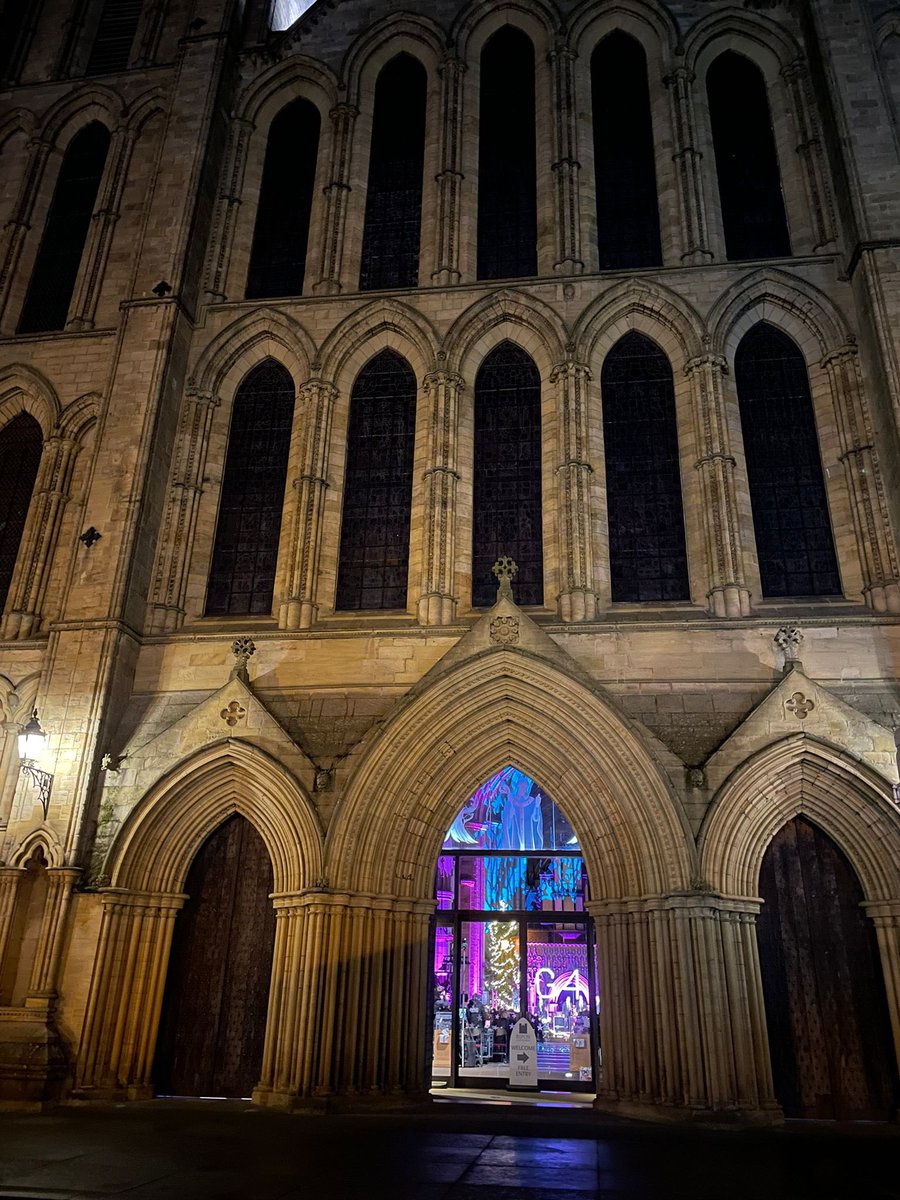 Amazing to be here at <a href="/riponcathedral/">Ripon Cathedral</a> tonight with you all. Thanks so much for the love x

#G4Christmas