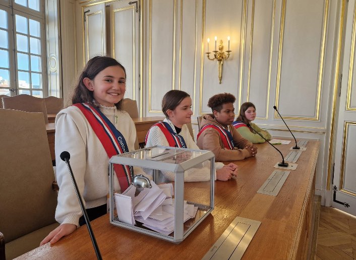 VincVerstraete's tweet photo. Félicitations à Andréas FAVRE-D’ANNE, élève au collège Saint-André.  
Elu nouveau président du Conseil Départemental des Jeunes. 

￼￼￼81 collégiens marnais vont porter des projets liés aux compétences du CD51
- Sport
- Insertion
- Grand Âge/Handicap

Fier de notre jeunesse ! https://t.co/G0n2bK5qNO