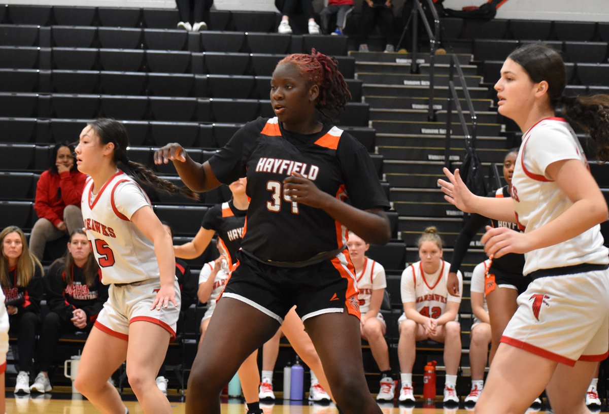Hayfield used its depth, defense, and a new post weapon, sophomore Ziyana Williams, to stop Madison Saturday morning, 45-38. Williams had 16 points to lead a balanced Hayfield attack. Story, box score here: novahoops.com/hayfield-depth…