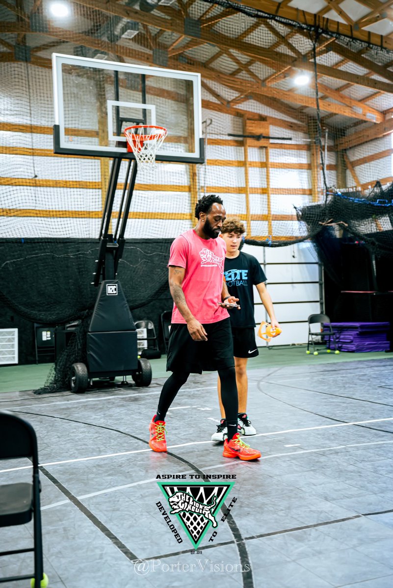 TheLionsCircuit's tweet image. I could be selfish.. I’d rather be selfless.  
#TheLionsCircuit #SkillDevelopment #FoundationBuilding #DevelopedToElite