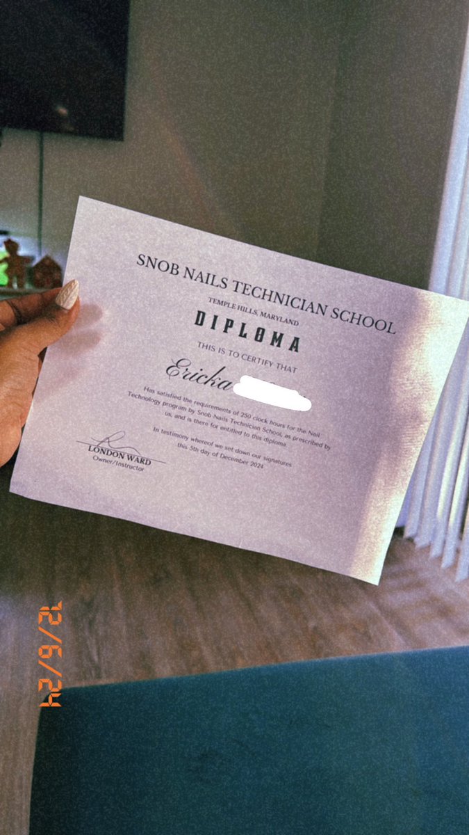 _HoneyRi's tweet photo. 8 weeks & 250 clocked hours later .. “E Nailed It”🎓💅 .. State Boards up next ‼️
#beginnernailtech #dmvnails https://t.co/XmtswMhyMU