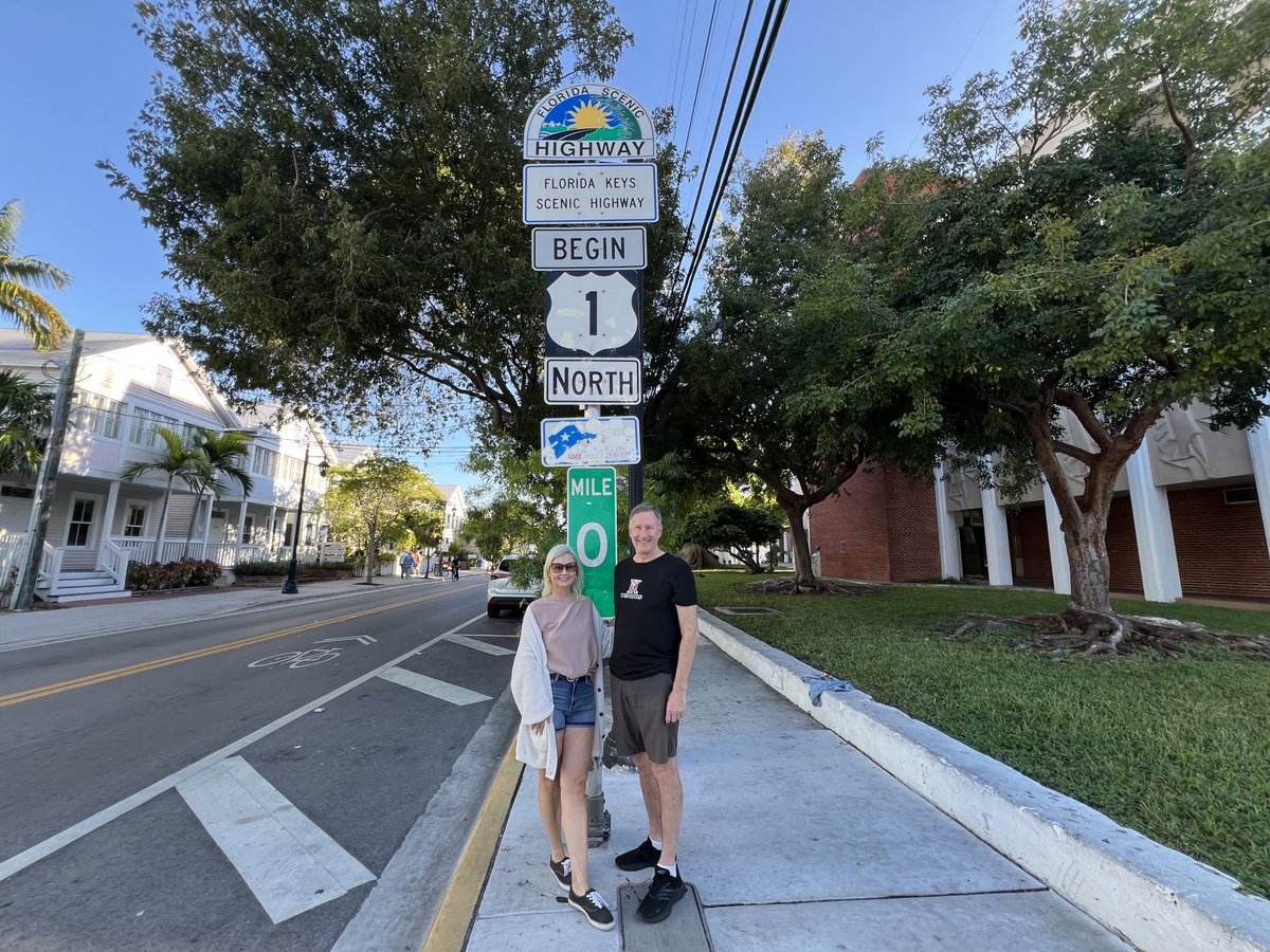 CPY87's tweet photo. Greetings from Key West! Have you really been to Florida if you haven’t gone all the way to the end of the line? 😉
#MileMarkerZero https://t.co/1OFpfzCCcT