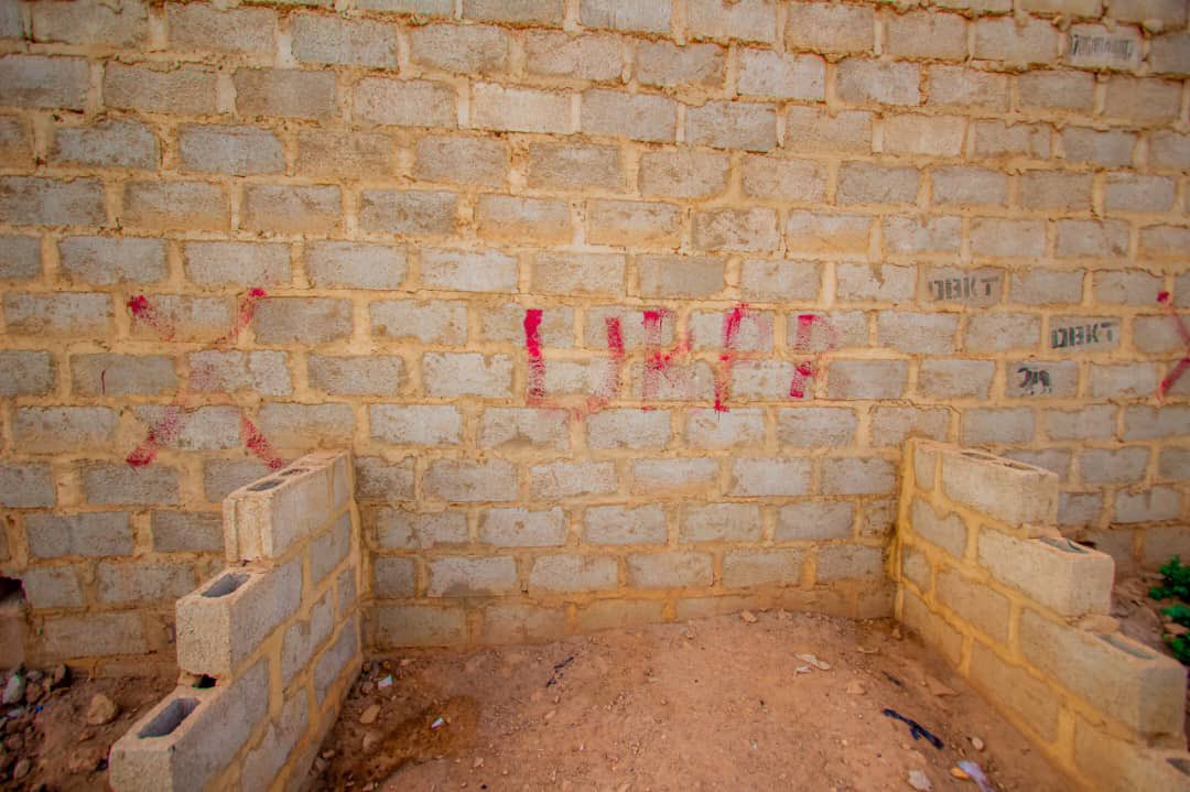 Protect the Right of Way!
In response to blatant encroachment of RoW in our towns, I inaugurated a taskforce yesterday to henceforth strictly enforce DC orders as part of our Urban Renewal agenda. I also embarked on a sensitization campaign to engage the public on this operation.