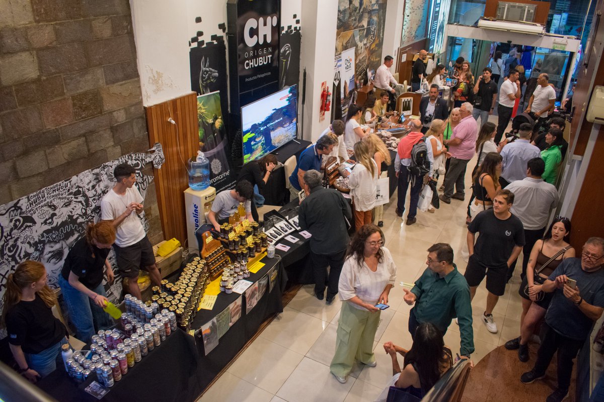 Exitosa participación de Chubut en la Noche de las Casas de Provincia en Buenos Aires

Más info en: bit.ly/3VrTSTV