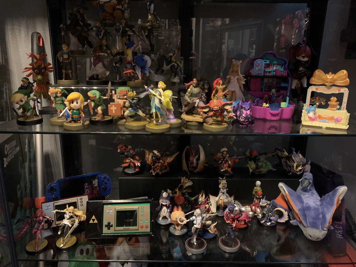 SpaceGoatVii's tweet photo. Bad shots of some plushies and amiibo https://t.co/Kd5zAB8Xum