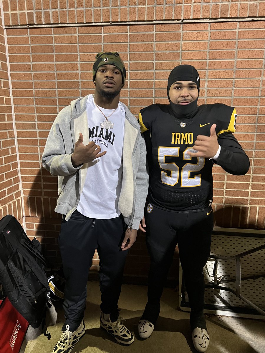 KVauls72's tweet image. Thanks to my big bro @Eman7Nick for the support! We going to the ship bro! #IRMOSTRONG #SPURSUP