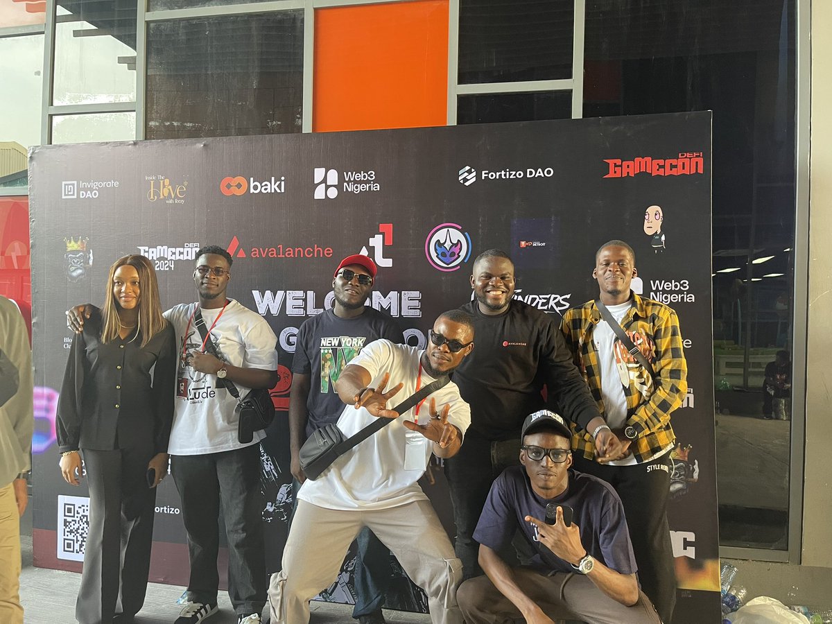 0x_samthegreat's tweet photo. Today, I attended DGC, the largest Web3 gaming event in Africa. I had the chance to reconnect with friends, meet inspiring people, and engage in conversations about the future of Web3 gaming. The energy and passion for innovation were truly exciting!
#DefiGameCon24 #DGC24 https://t.co/5igpn3g9va