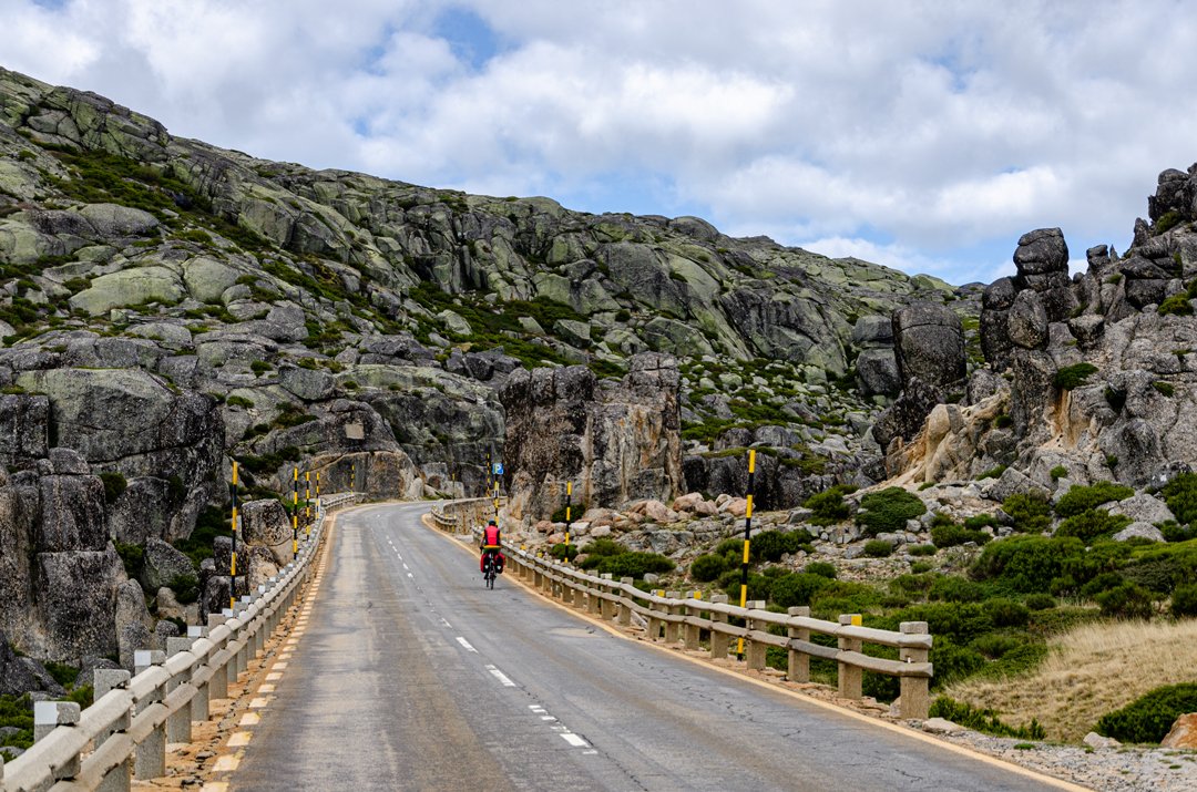 CyclingLodge's tweet photo. Some of the highlights included the Serra Estrela and The Torre, the highest point on mainland Portugal, and the Douro Valley. A few photos in case it's on your bike-it list...definitely recommend it!
#ciclismo #cycing #fietsen https://t.co/n2cu2KkNFJ