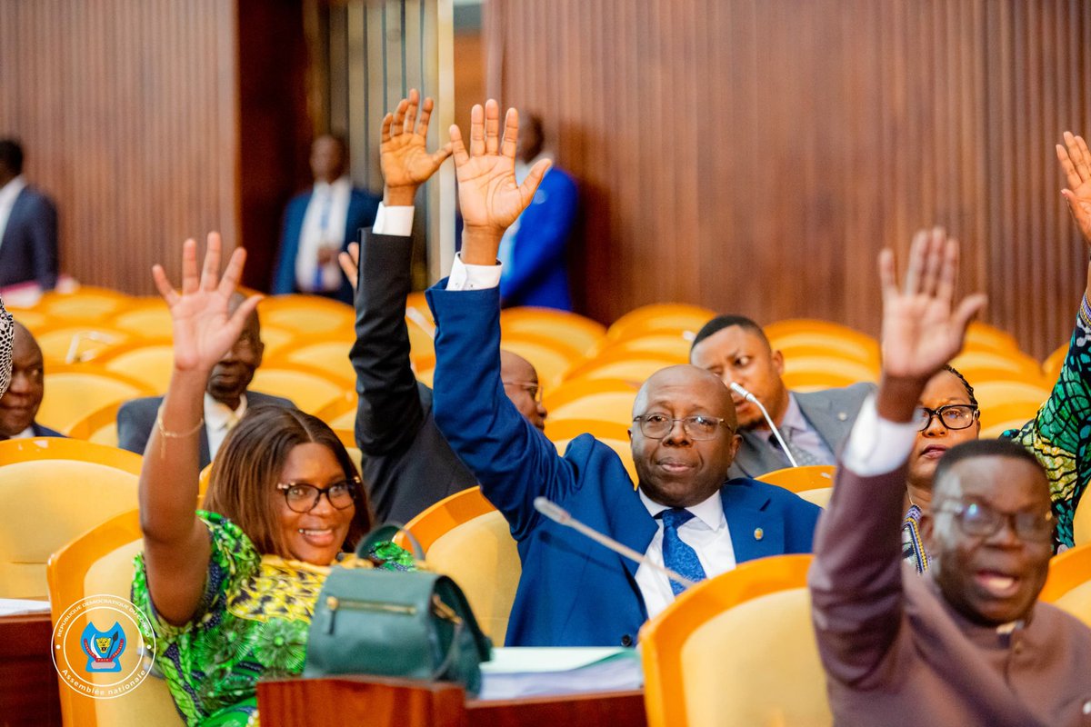 cedrickfuani600's tweet photo. Assemblée nationale : la séance plénière de ce samedi 07 décembre,le projet de loi autorisant la prorogation de l'état de siège Pour la Quatre-vingt - septième fois au nord Kivu et en ituri https://t.co/39LmYE9852