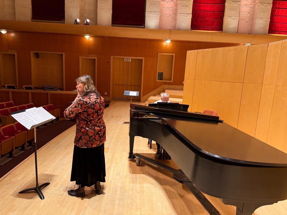 MigueldelAguil's tweet image. What an incredible weekend of music with the brilliant #AprilClayton in #Seattle and #Tacoma! Thank you to the enthusiastic audiences for making it so special. Huge thanks to @classicalkingfm  #NorthwestFocusLive and to @pacificlutheran for hosting us in Tacoma.