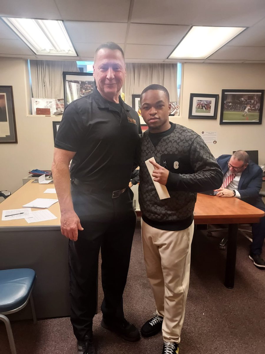 marcusdejoie_'s tweet photo. After an amazing visit, I am extremely blessed to earn my first college football offer from St. Thomas Aquinas College! 
@STACSprintFB @CoachBarrySTAC @ChiefQuiss17 @Coach_Keith_Rob 
#AGTG 🙏🏽
#HHH https://t.co/tKfAdEznH0