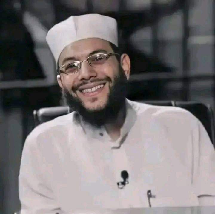 msr3y1's tweet photo. اللهم لا ينتهي هذا العام إلا وكل المعتقلين خارج السجون وكل المطاردين والمهاجرين داخل مصر https://t.co/roFPe5RicF