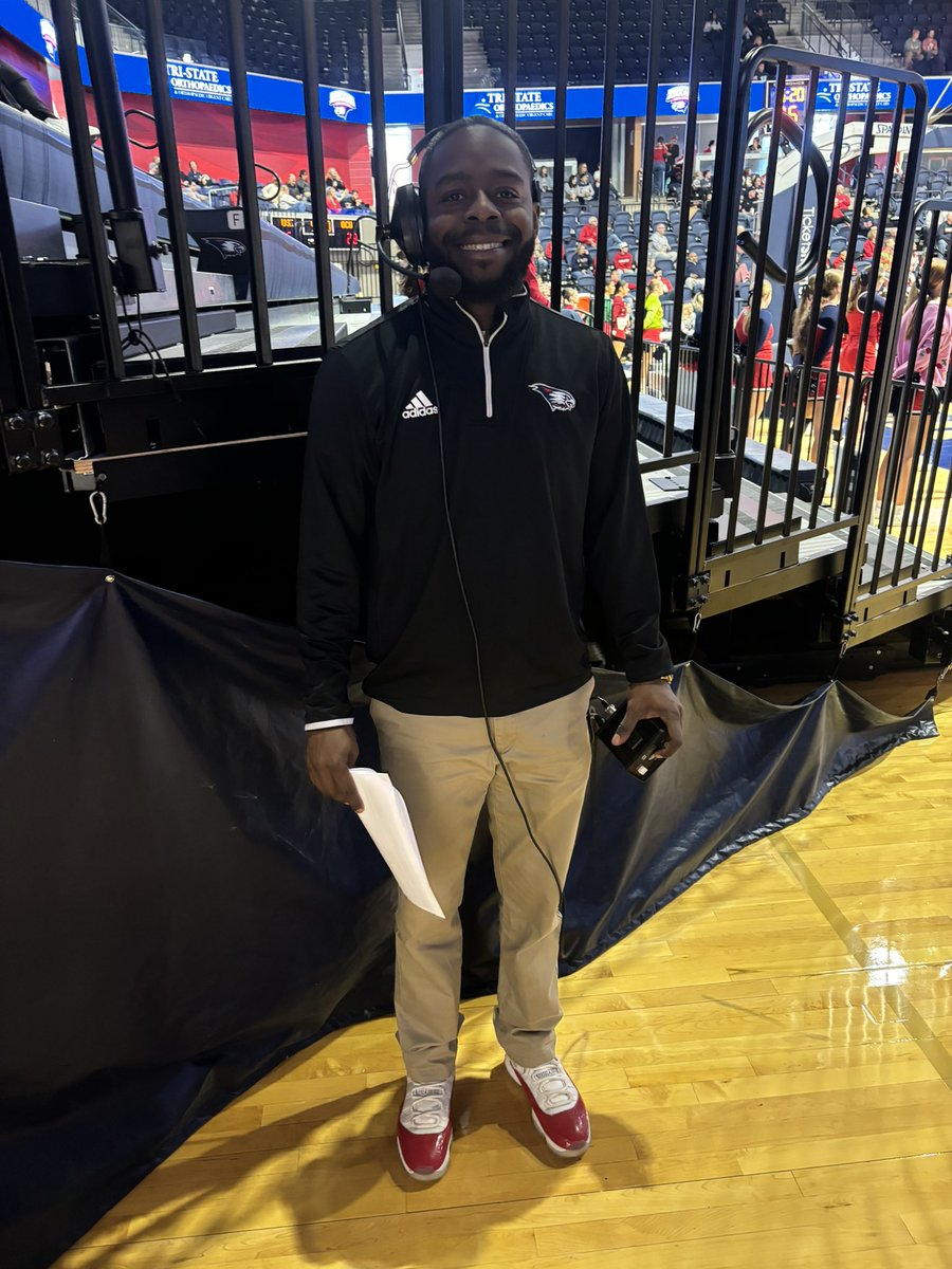 CoachCam18's tweet photo. Si vous aimez ce que vous faites, le succès sera vôtre - “ When you love what you do, success will be yours”. #Game9of20 #KAAMILS https://t.co/DVKo9lWfKi