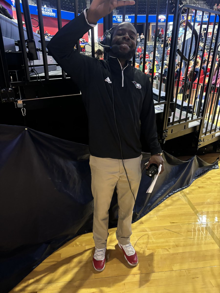 CoachCam18's tweet photo. Si vous aimez ce que vous faites, le succès sera vôtre - “ When you love what you do, success will be yours”. #Game9of20 #KAAMILS https://t.co/DVKo9lWfKi