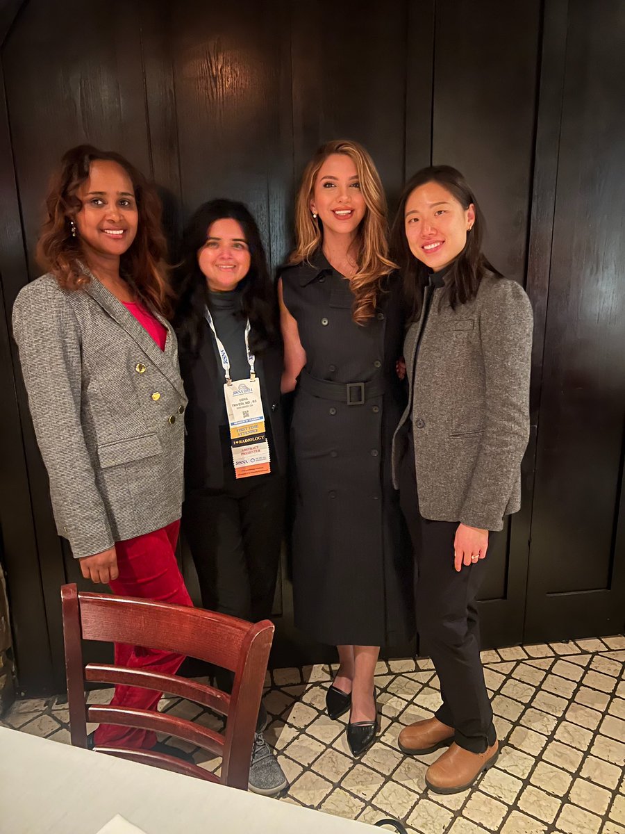 MelinaHosseiny's tweet photo. ⭐️The little things? 
⭐️The little moments? 

They aren’t little! 

✅Collect memories, not things!🌟#RSNA24

 @RSNA @RSNATrainees https://t.co/H11h9EeTPi