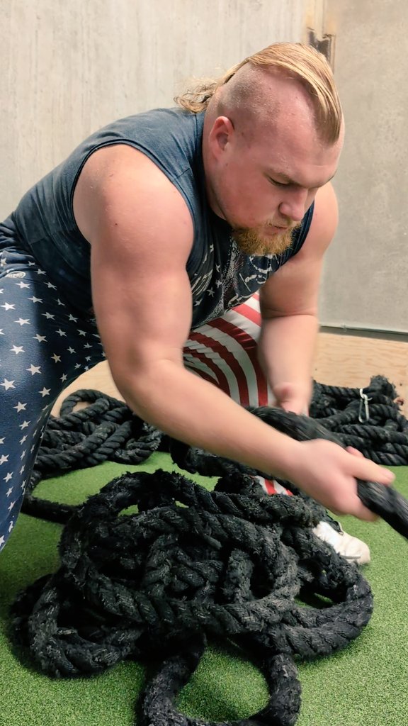 LambarthLuke's tweet photo. Got some good rope pulls in last night. 325 for 100 feet. Still on the market for now, but I'm getting a lot closer to deciding where I want to go. https://t.co/XUFTFslTpx