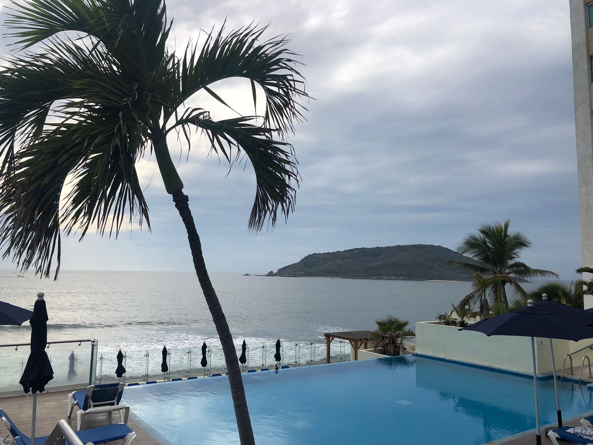 JLuisArreola9's tweet photo. Nada como Mazatlan Sinaloa. #Cafe
A desconectarse un rato. #BFin https://t.co/I1Kx93jCCO
