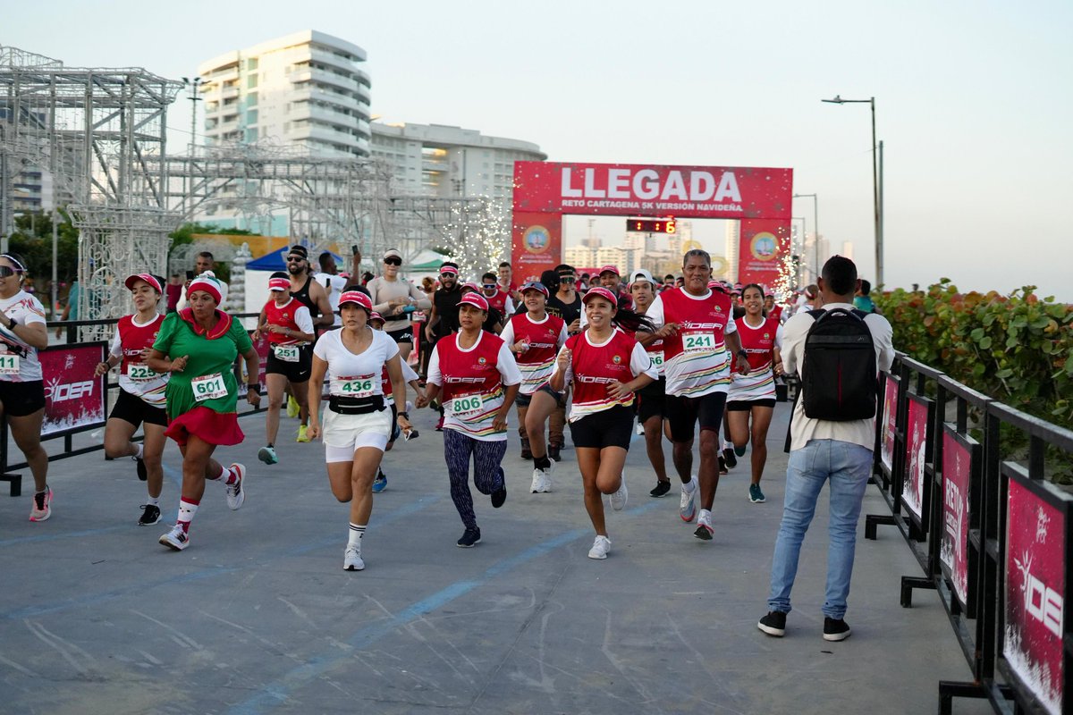 GalacticosCTG's tweet photo. Hoy, el IDER y la Alcaldía de Cartagena realizaron el emocionante Reto Cartagena 5K - Versión Navideña Rally de Observación 🏃‍♂️🎄

Una jornada llena de energía, adrenalina y diversión en el Parque Lineal de Crespo https://t.co/Z9WQtyO8th