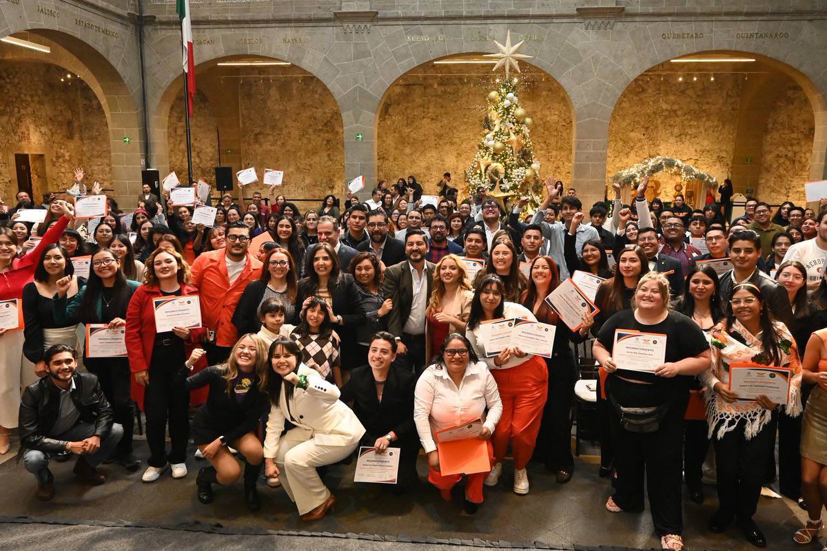 .<a href="/MovCiudadanoMX/">Movimiento Ciudadano | Movimiento Naranja</a> es el partido de los jóvenes y las mujeres.
Hoy recibimos en Xicoténcatl a 200 mujeres y jóvenes  que hoy concluyeron su diplomado en desarrollo y promoción del liderazgo político.

Para nosotros es motivo de orgullo, saber que las mujeres y los jóvenes de la