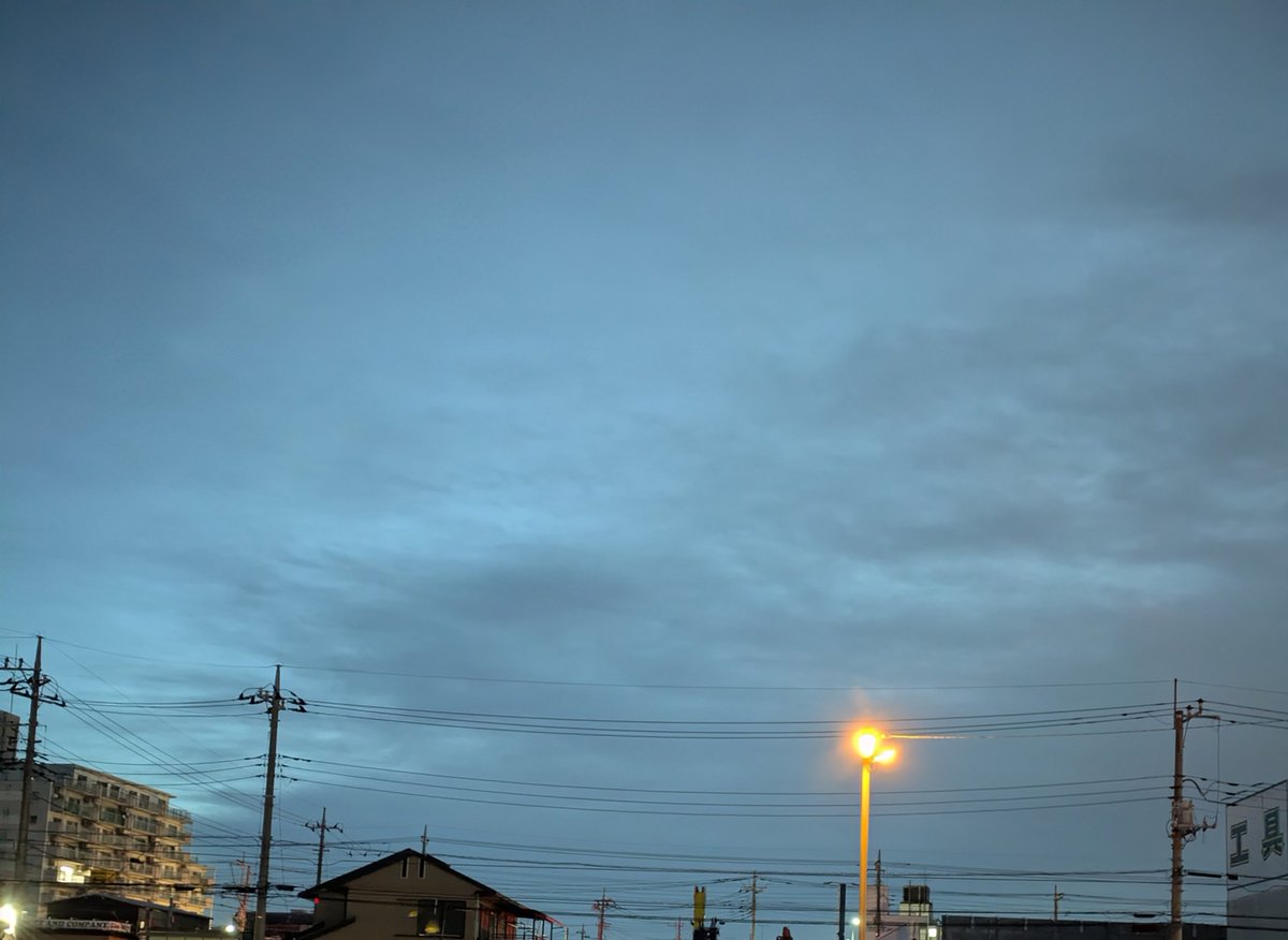 aGk72wL6WF16430's tweet photo. イマカシャ　6時0時2分頃

正解は曇り〜です https://t.co/4TbkGAgmjX