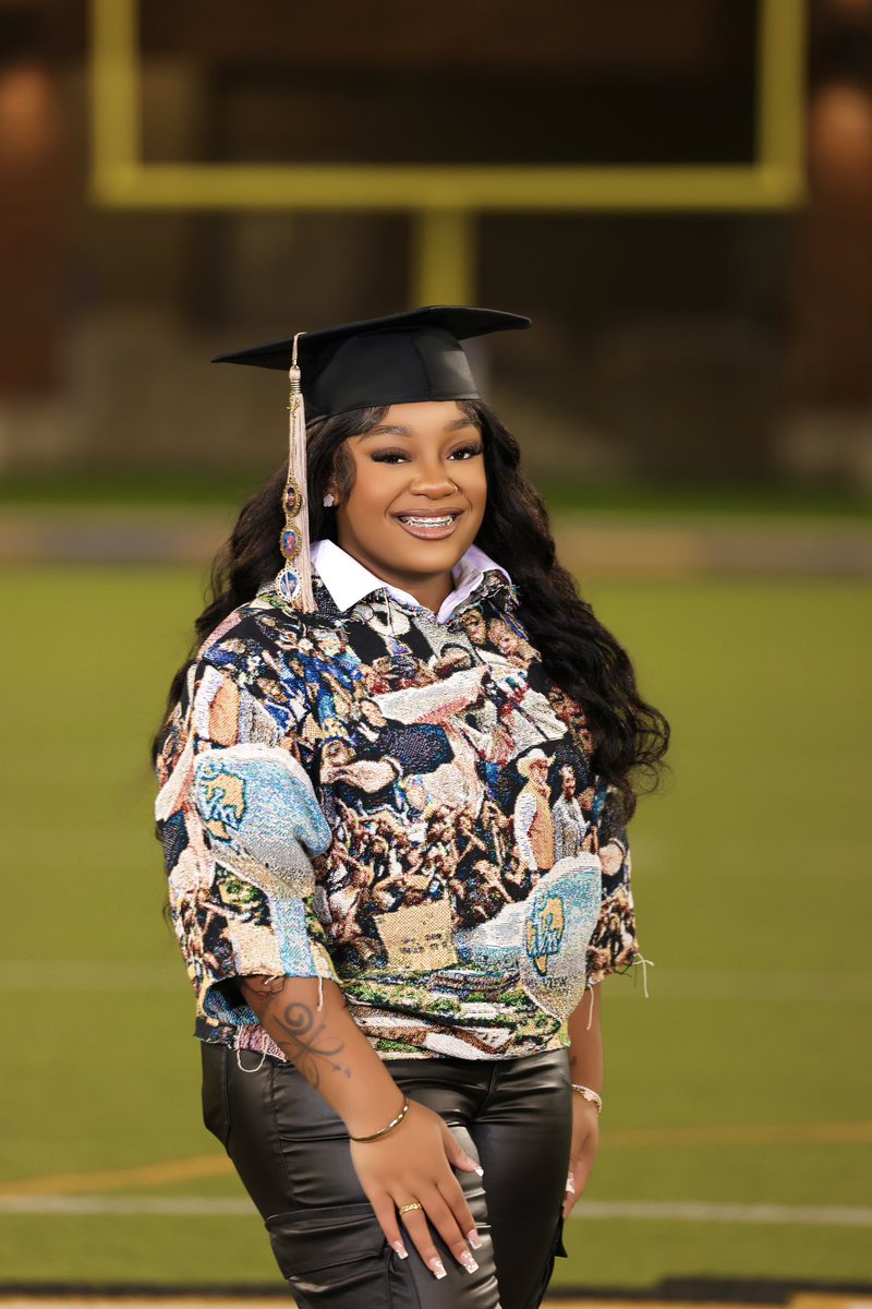 thatgirlwthecam's tweet photo. STAMPED & SEALED πβ¨
Forever grateful. Forever proud. Signed,
#ThatGirlWTheCam π₯π
#pvgradswag #pvamu #pvamugrad #classof2024 #thatgirlwthecam #pv24 @HbcuPass https://t.co/ul1WXB805i
