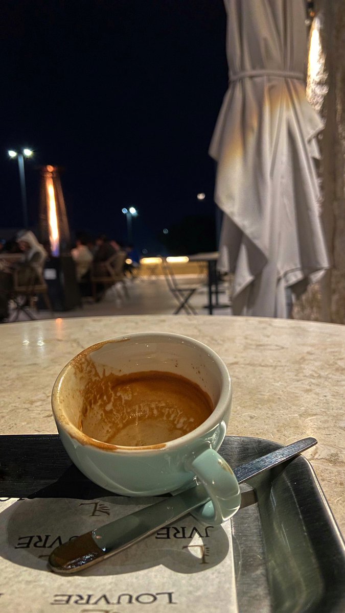 y0f9_'s tweet photo. حسن وجهّك ما يفارق خيالي . https://t.co/e63ZfjxzGI