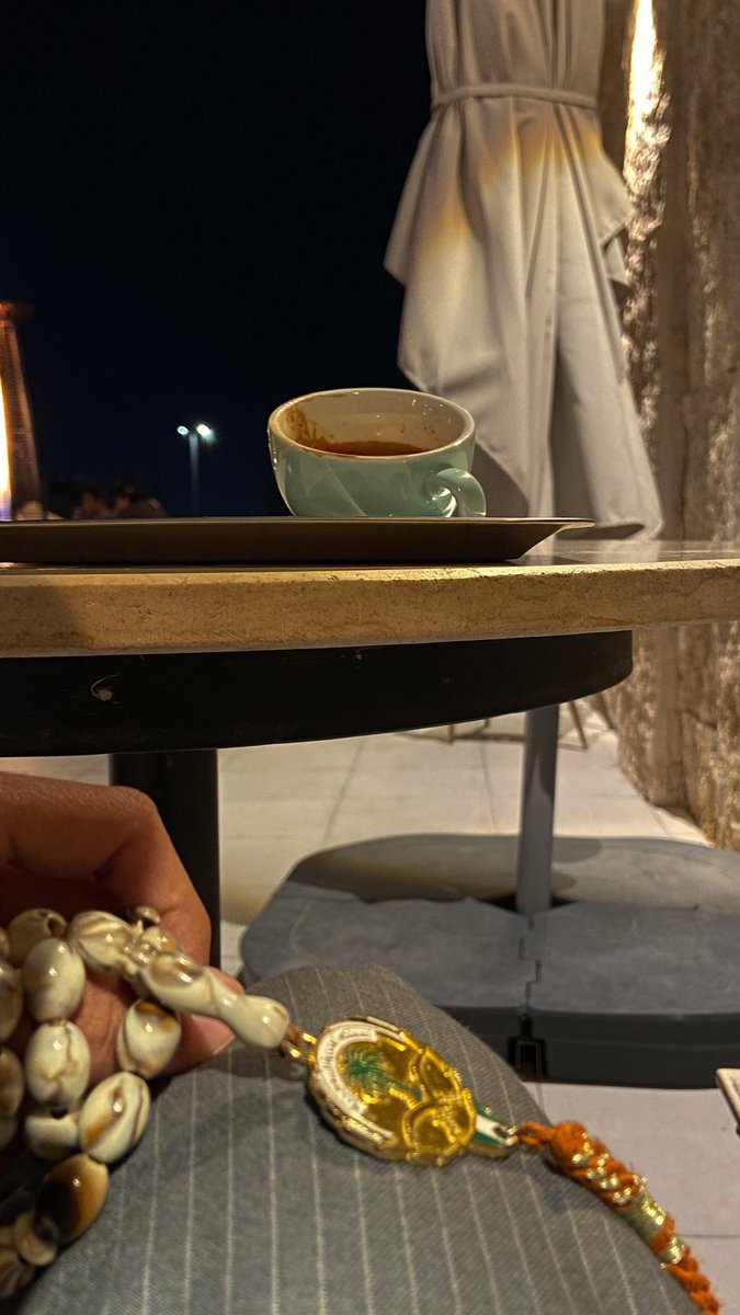 y0f9_'s tweet photo. حسن وجهّك ما يفارق خيالي . https://t.co/e63ZfjxzGI