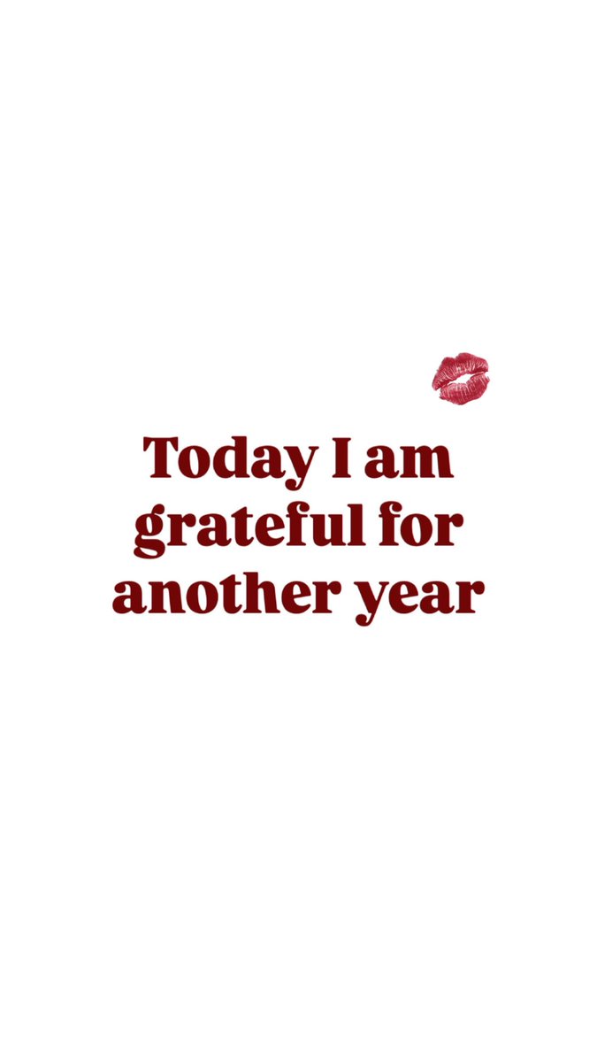 ech1299's tweet photo. Another year older💋🎈 https://t.co/ZypomBPzEP