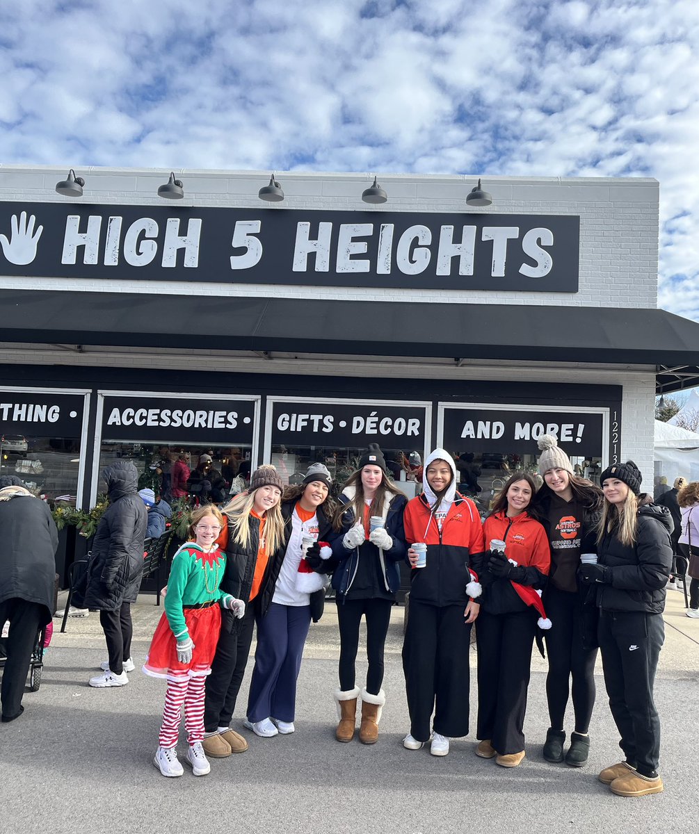 Shepard High School Softball (@shepardsoftball) on Twitter photo A holiday parade in our community, some
hot coco and a stop at High Five to see some former classmates! 🎄<a href="/ShepardAstros/">Shepard High School</a> <a href="/ATP_CHSD218/">CHSD218 ATP</a> A holiday parade in our community, some
hot coco and a stop at High Five to see some former classmates! 🎄<a href="/ShepardAstros/">Shepard High School</a> <a href="/ATP_CHSD218/">CHSD218 ATP</a>