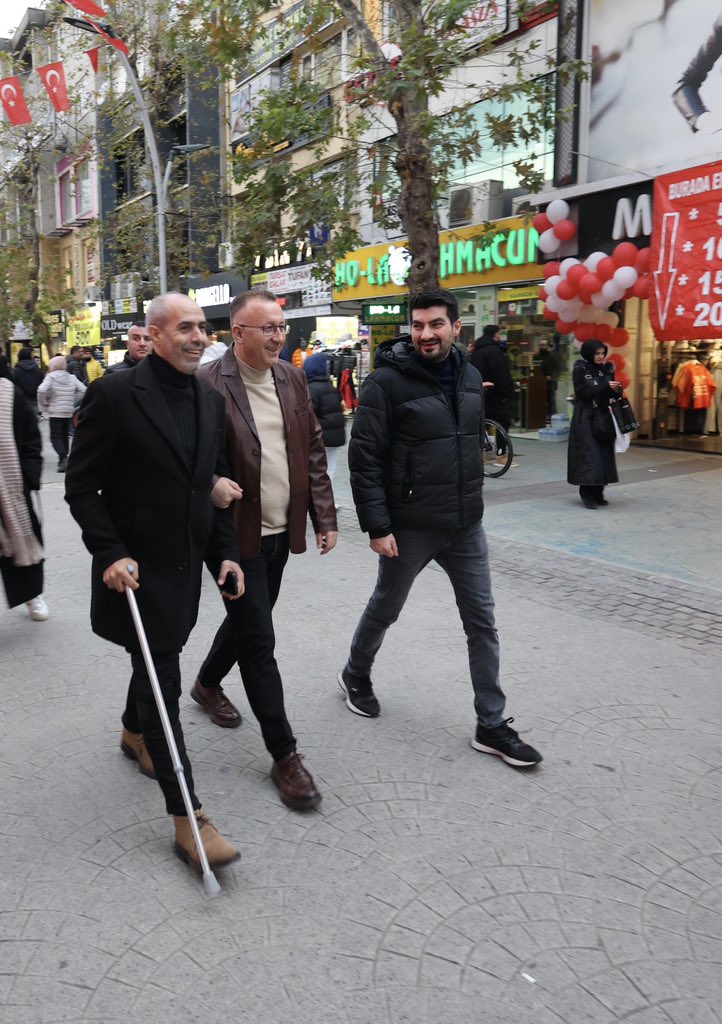 cadder54's tweet photo. Adapazarı Belediye Bşk. Sn. Mutlu Işıksu’yu uzun bir aradan sonra Çark Caddemizde ağırlamaktan memnuniyet duyduk.

Değerli Başkanımıza Çark Caddemize gösterdiği ilgiden dolayı teşekkür ediyoruz.

#Adapazarı
#AdapazarınaDeğer 
#ÇarkCaddesi 
#Cadder https://t.co/aypTtoy9zK