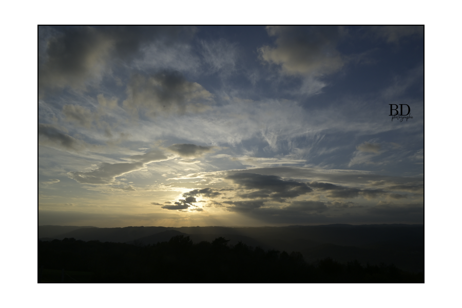 berenddoo's tweet photo. Beau ciel du soir. Mooie avondlucht.
Laborderie, Hautefage. https://t.co/G15nbkYfj8