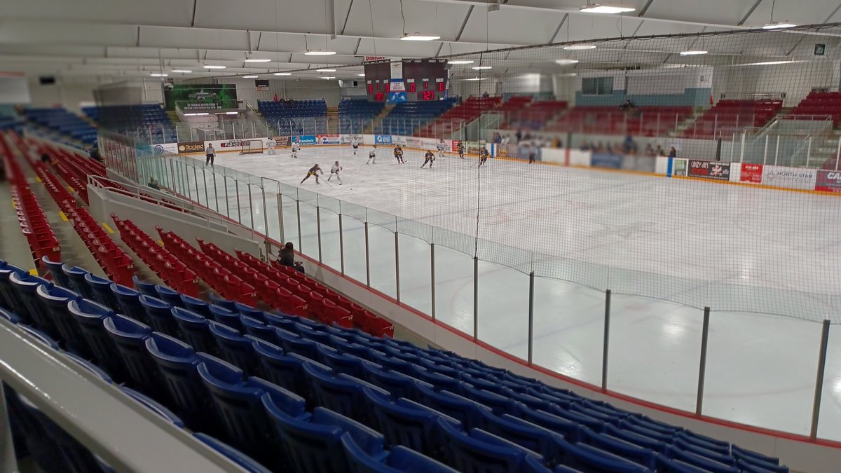 We're at the #JoeThorntonCommunityCentre in St  Thomas this weekend to watch our granddaughter at "Panthers on the Prowl" U18 girls tourney. The complex has two rinks and is the home of the St. Thomas Jr. B Stars