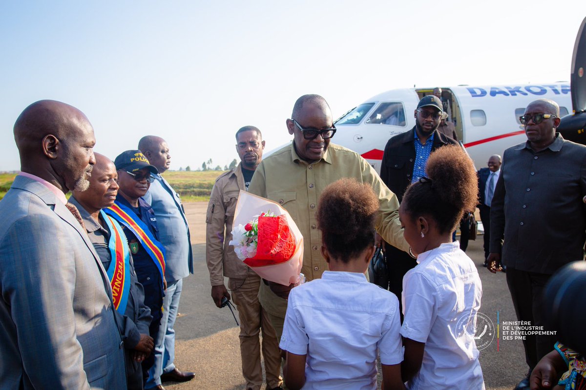 LouisWKabamba's tweet photo. #RDC 07.12.2024 Avec toutes les structures sous ma tutelle, nous avons amorcé une mission d'inspection, de prospection et de sensibilisation sur les enjeux du développement industriel et la promotion de l'entrepreneuriat dans la province de l’Ituri.

>> Part 1 https://t.co/2kqGhfK5yN