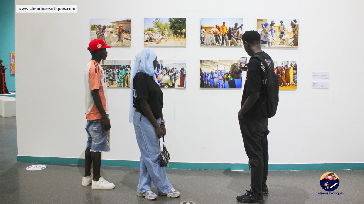 CheminsExotics's tweet photo. During the Biennale de Dakar 2024, Tidiane BA presented a fascinating series of photographs that explore the philosophy of the Baye Fall. Displayed at Le Musée des Civilisations Noires de Dakar, this work highlights the spiritual richness and values of this brotherhood... https://t.co/zS7ZAcjvR6
