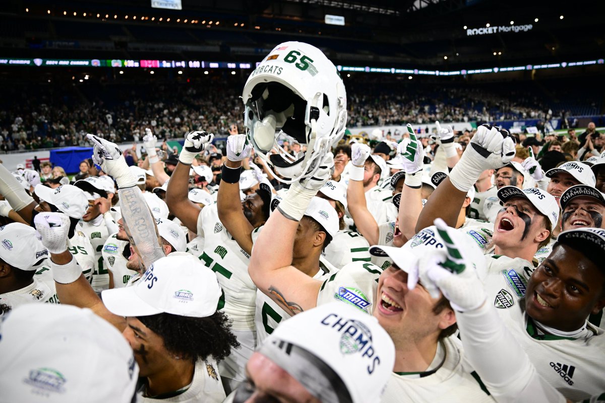 A moment the Bobcats will never forget 🏆

<a href="/OhioFootball/">Ohio Football</a> | #MACtion .  .