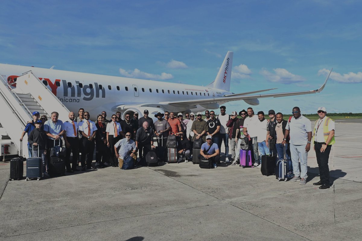 SkyHigh Arlines tweet media