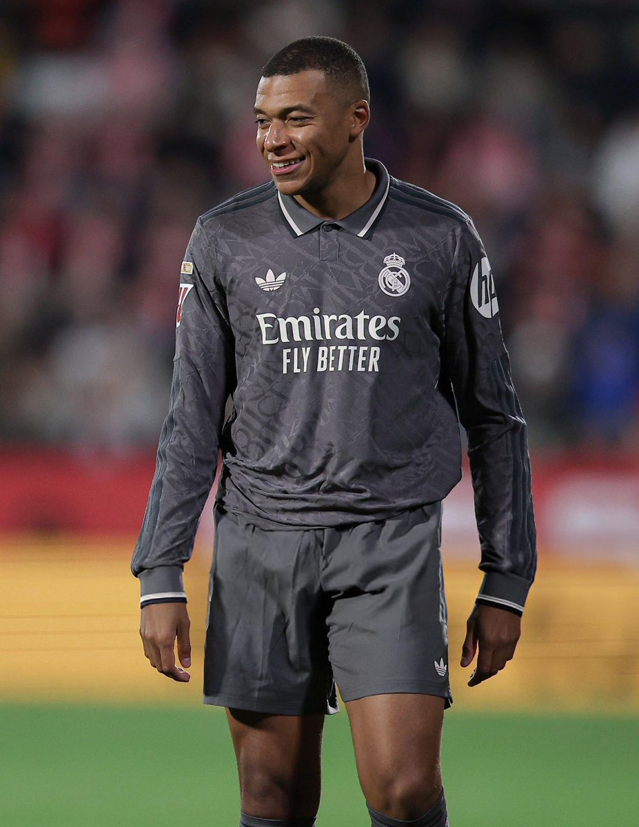 theMadridZone's tweet photo. 11 goals for Kylian Mbappe this season... 🔥 https://t.co/8k3sXsGbNy