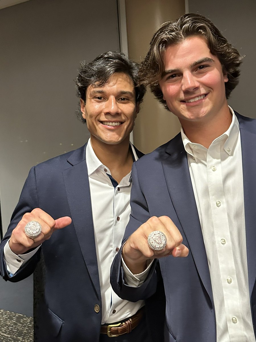 Johnny Wiggs tweet media