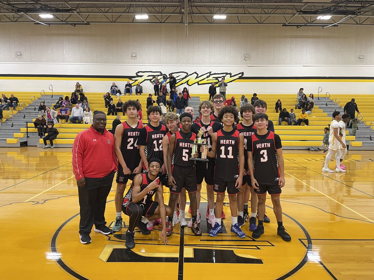 ForneyISD_WC's tweet image. 馃毃馃毃FRESHMEN CONSOLATION馃毃馃毃
Congrats to @RHHSBBall on their Freshmen Consolation Bracket Championship!