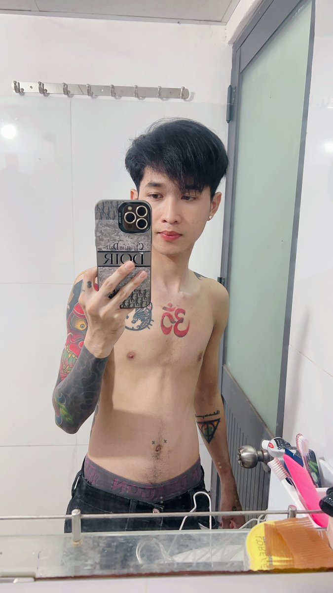 gom_kay's tweet photo. Cuối tuần chúc cả nhà vui vẻ nha https://t.co/rRjm3V1zzy