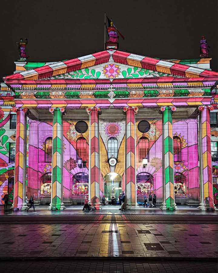 Dublin's GPO Christmas design.
Shallow, meaningless and nothing like Christmas