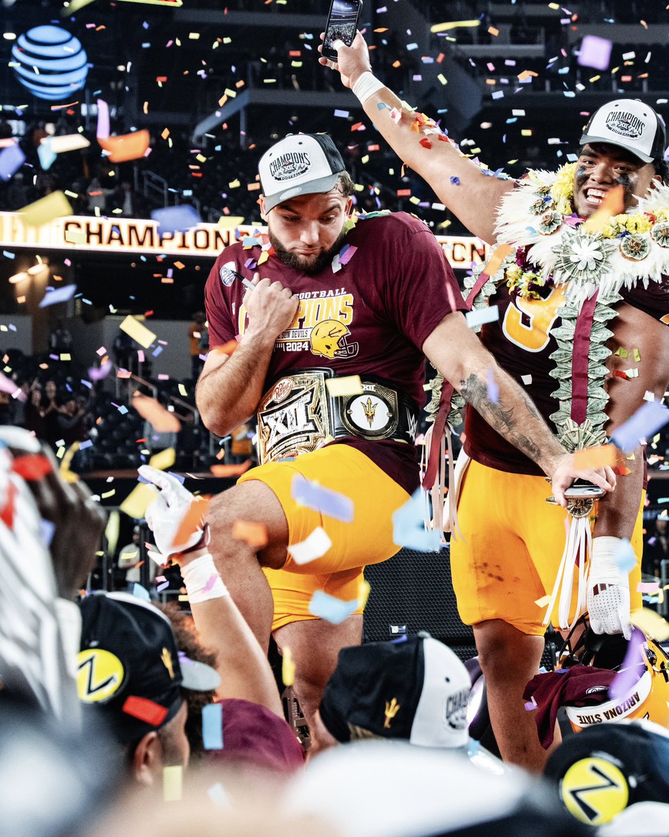 tempebarstool's tweet photo. #HEISM4N https://t.co/mq1PteKHmV