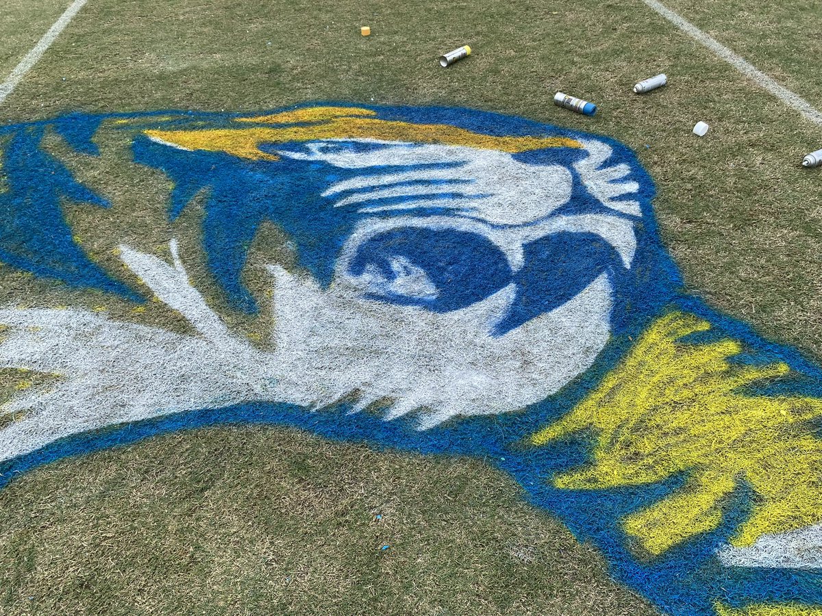 Whether it’s painting the field or building bikes for kids in the community at <a href="/Elev8hope/">Elev8Hope</a>, <a href="/kanye_abel/">Kanye Abel</a> always shows up! Great linebacker on the field, and great young man off!

@MartinCoSports 
<a href="/CountyTigers_fb/">Martin County High School Football</a> 
<a href="/coachrodharris/">Rodney Harris</a>